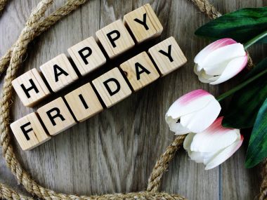 mutlu Cuma üstten görünüm Lale buketi ile