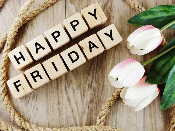 mutlu Cuma üstten görünüm Lale buketi ile