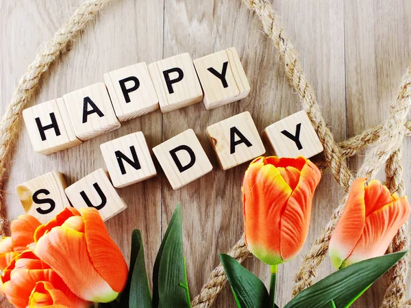 mutlu Pazar ahşap masa vintage filtreli