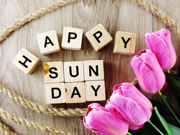 mutlu Pazar ahşap masa vintage filtreli