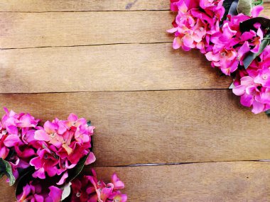 çiçek buketi vintage filtre renk ile ahşap arka plan