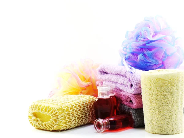 Spa aksesuarları şampuan sabun ve duş krem banyo ürünleri ile temizlik