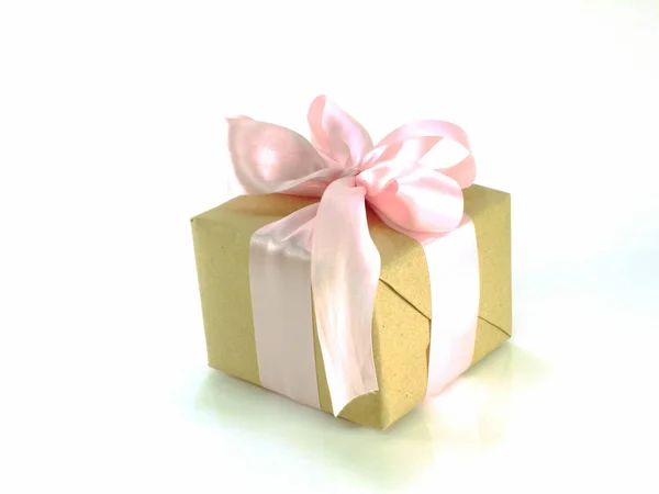 Craft Paper Gift Box Ribbon Bow White Background — Stock Photo, Image