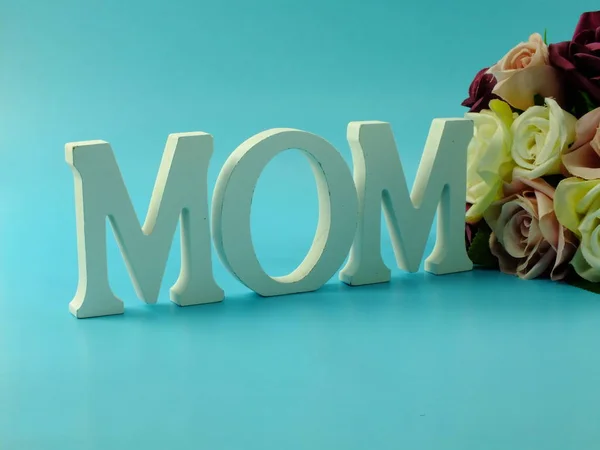 Word Text Mom Flower Bouquet Space Background Mothers Day Concept — Stock Photo, Image