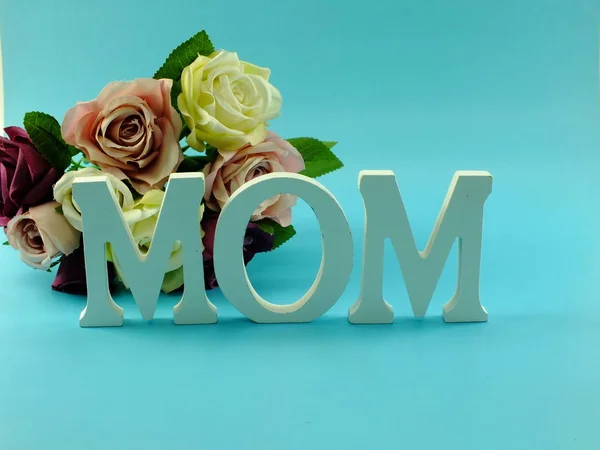 Word Text Mom Flower Bouquet Space Background Mothers Day Concept — Stock Photo, Image