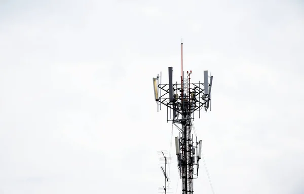 Comunicazione Torre Telefono Cellulare — Foto Stock