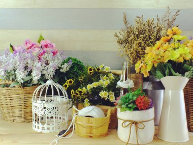 Bahçe ve ev dekor aksesuarları ile süslemeleri evde yaşayan ve düğün olay için