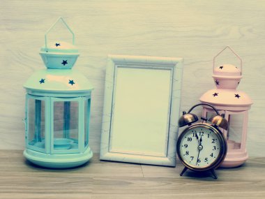 alan fotoğraf çerçevesi alay kadar mum ışığı ve çalar saat ile ev dekorasyon