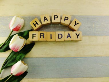 mutlu Cuma ve uzay arka plan ile buket çiçekler