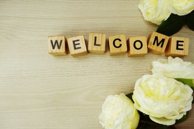 ahşap word metin alanı kopyası ile ahşap arka plan üzerinde Hoşgeldiniz