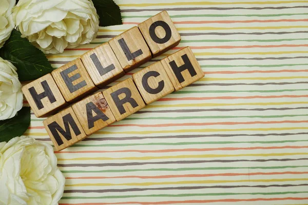 Hallo März Alphabet Buchstabe Mit Leerzeichen Auf Bunten Streifen Hintergrund — Stockfoto