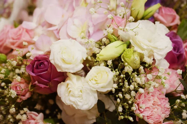 Bouquet Fleurs Roses Blanches Diverses Fleurs Avec Couleur Filtre — Photo