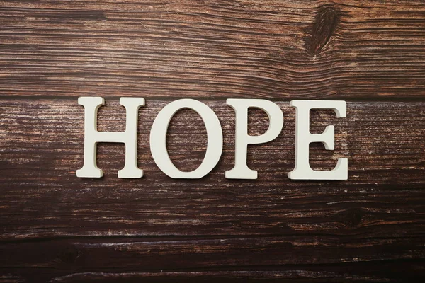 Hope Alphabet Buchstabe Auf Holzgrund — Stockfoto