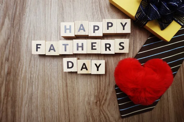 Mutlu Babalar Günü Alfabesi Harfleri Kravat Hediye Kutusu Ahşap Arka — Stok fotoğraf