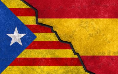 Katalonya İspanya Katalanca bağımsızlık bayrak referandum Cataluna Espana çıkmak sonu siyasi kavramı