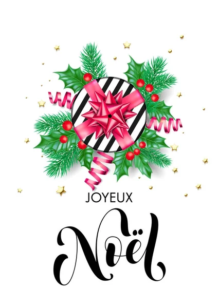 Joyeux Noel Francés Feliz Navidad caligrafía texto dibujado a mano para la tarjeta de felicitación plantilla de fondo. Vector árbol de Navidad acebo corona decoración, cinta de confeti de oro en el diseño blanco premium — Vector de stock