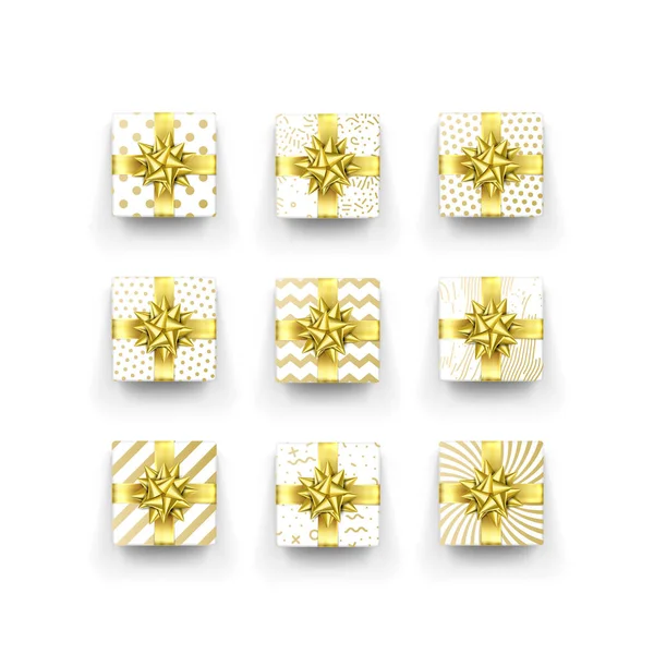 Weihnachtsgeschenkschachtel oder Geschenk mit goldener Schleife und Packpapier Zickzack-Muster. Vektor Weihnachtsgeschenkbox isoliert auf weißem Hintergrund für Neujahrsurlaub oder Geburtstagsgrußkarte — Stockvektor