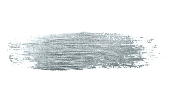 Pincelada plateada o frotis abstracto con brillo plateado sobre fondo blanco. Mancha aislada de salpicaduras de aceite o tinta brillante para un diseño de lujo —  Fotos de Stock