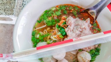 Özgün Tay tomyum erişte