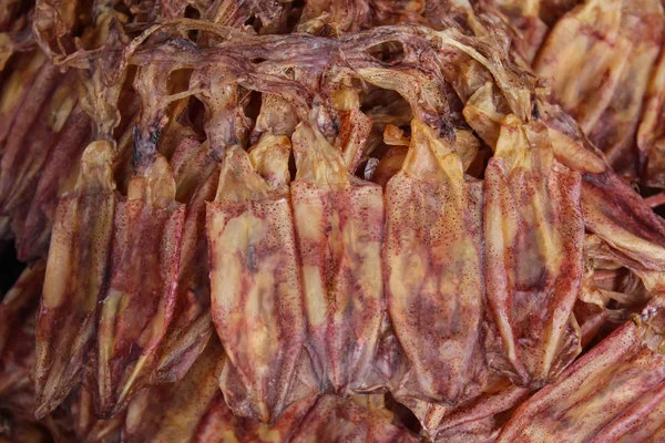 Calamares secos en el mercado de banpea para la venta Imagen De Stock