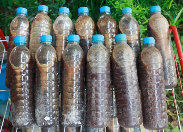 Пляшка водяних добрив — стокове фото