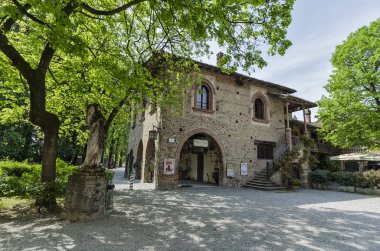 Kısmi görünümü antik Grazzano Visconti Köyü