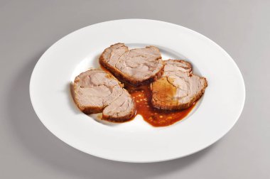 Kavrulmuş Dana kısmı ile çanak