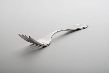 Çatal beyaz arkaplanda izole edildi