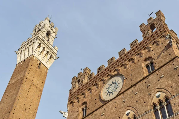 Siena Palazzo Pubblico en Torre del Mangia — Stockfoto