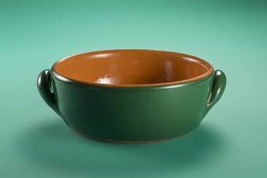 Boş Yeşil toprak takımı güveci kırpma yolu ile tipik Toskana