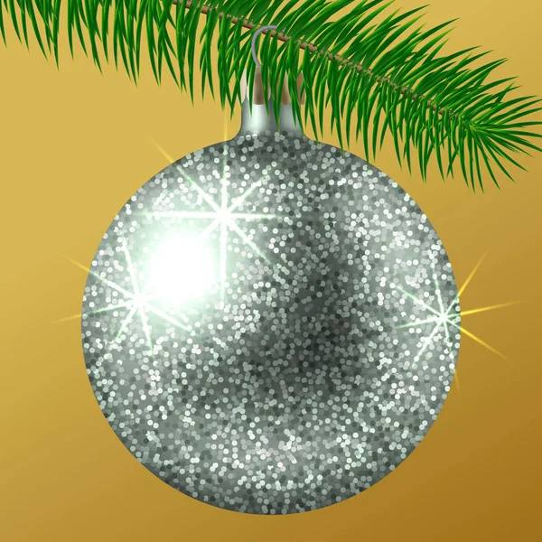 Realistische silberne Weihnachtskugel oder Christbaumkugel mit Glitzerfunkeln und Tannenzweig isoliert auf weißem Hintergrund. Vektorillustration — Stockvektor