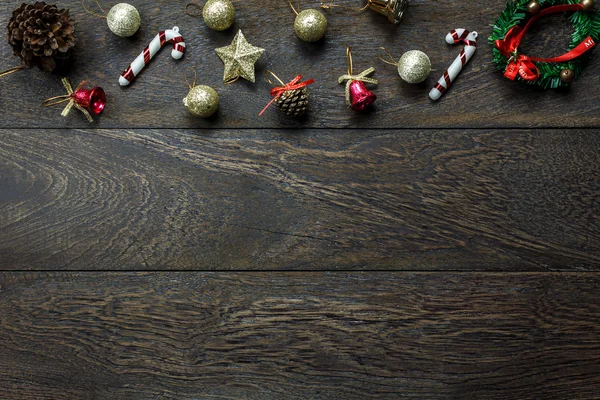 Üstten Görünüm Noel dekorasyonu ve Noel baba bebek ahşap.