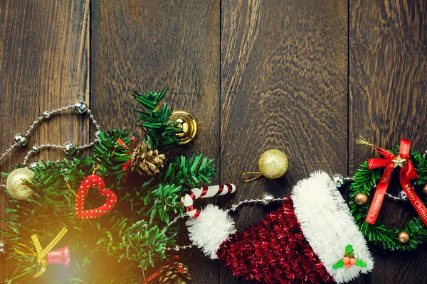 Top view Decoración de Navidad y joyería tendedero en madera —  Fotos de Stock