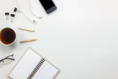 «Ana sayfa» görünümü aksesuarları ofis Resepsiyon concept.mobile telefon, kahve, değil