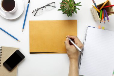 Üstten Görünüm aksesuarları iş Ofis Büro iş adamı ile.