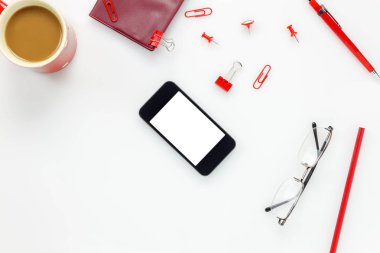 Üstten Görünüm aksesuarları iş ofis desk.mobile telefon, kahve, Hayır