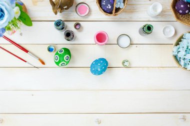 Üst aksesuarları mutlu Paskalya festival arka plan görüntüleme.