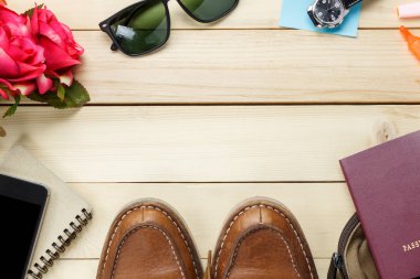 Üstten Görünüm aksesuarları seyahat.