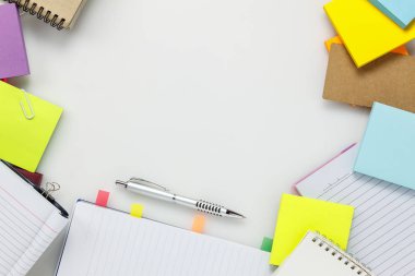 Üstten Görünüm aksesuarları iş Ofis Masası.