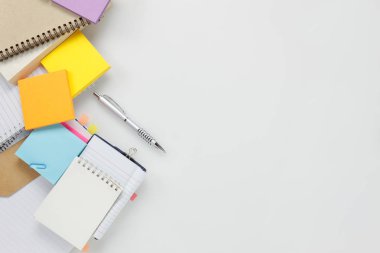 Üstten Görünüm aksesuarları iş Ofis Masası.