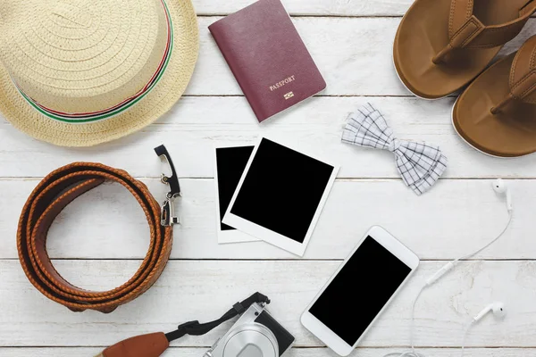 Zubehör von oben zum Reisekonzept. — Stockfoto