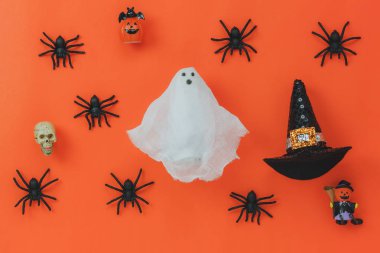 Düz mutlu Halloween Festivali arka plan kavramı yatıyordu.