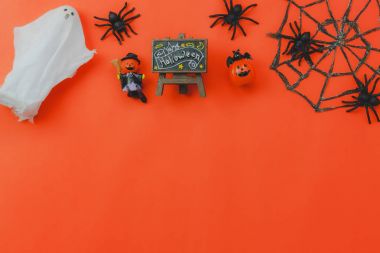 Aksesuar dekorasyon Cadılar Bayramın kutlu olsun festival arka plan kavramı görünümünü yukarıda.