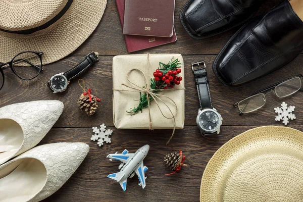Accessory men & women to travel Christmas and Happy new year concept background — Stock Photo, Image