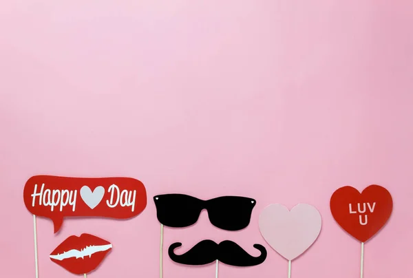Tablo üstten görünüm işareti valentine's gün arka plan kavramı hava görüntüsü. Photo booth dekorda modern grunge pembe evde ofis Resepsiyon stüdyo duvar kağıdı. Yaratıcı tasarım kadar sahte ve şablonlar için alan.