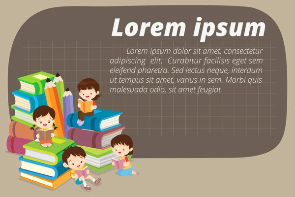 Sevimli çocuk ve kız okuma kitabı