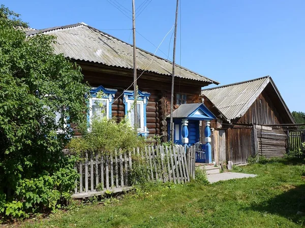 Gutshaus im Dorf — Stockfoto