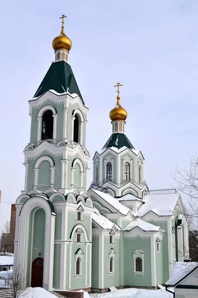 Церковь Святого Тихона в Тольятти — стоковое фото