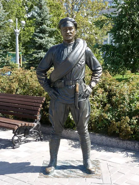 The monument to comrade Sukhov — Stock Photo, Image