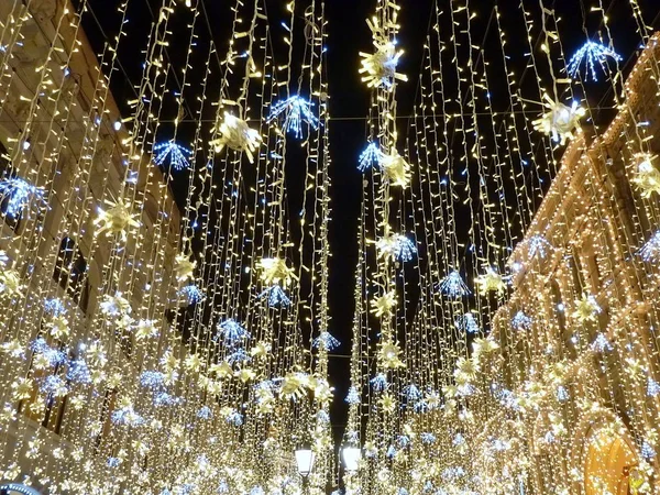 Bright lights in the streets of Moscow / Elegant Christmas garlands for the festive mood of residents and guests of the capital of Russia